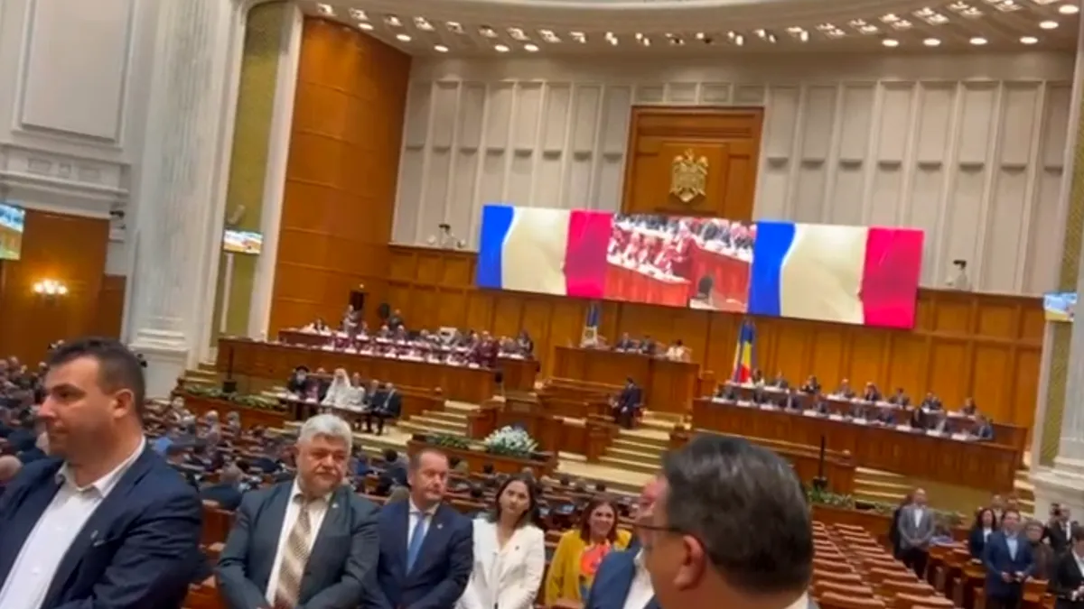 Parlamentarii SOS și POT întorc spatele ceremoniei de învestire a Președintelui (VIDEO)
