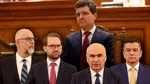 Troc politic transpartinic. Remunerații de nabab pentru politicienii cocoțați în funcții publice de top