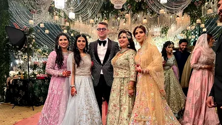 Adrian Sînă cântă și în India. La nunți somptuoase