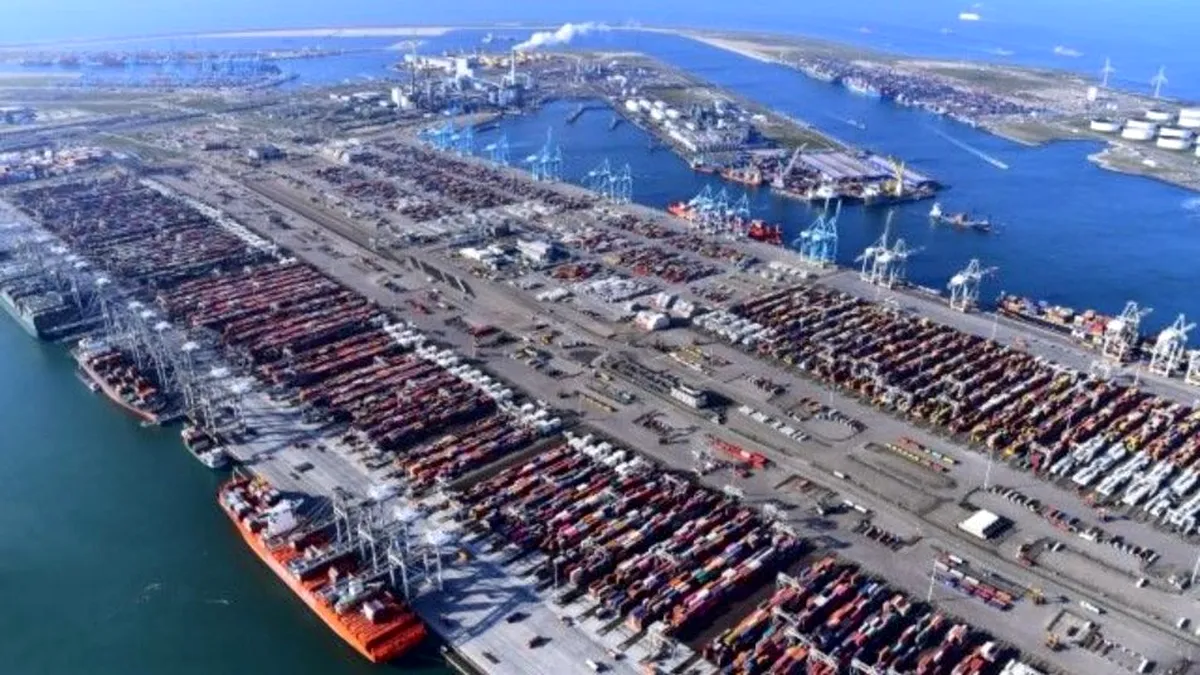 The Guardian: Creșterea nivelului mării amenință marile porturi petroliere. O pondere majoră din exporturile globale este amenințată de acest fenomen