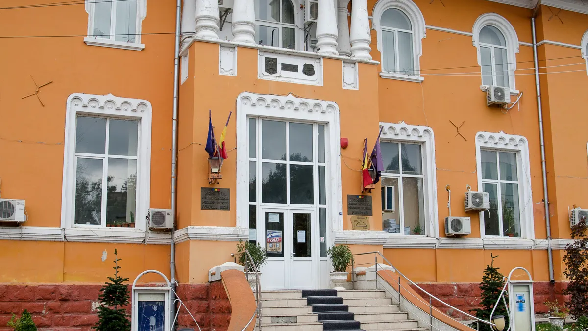 Angajaţii unei primării din ţară, în grevă după ce nu şi-au primit salariile