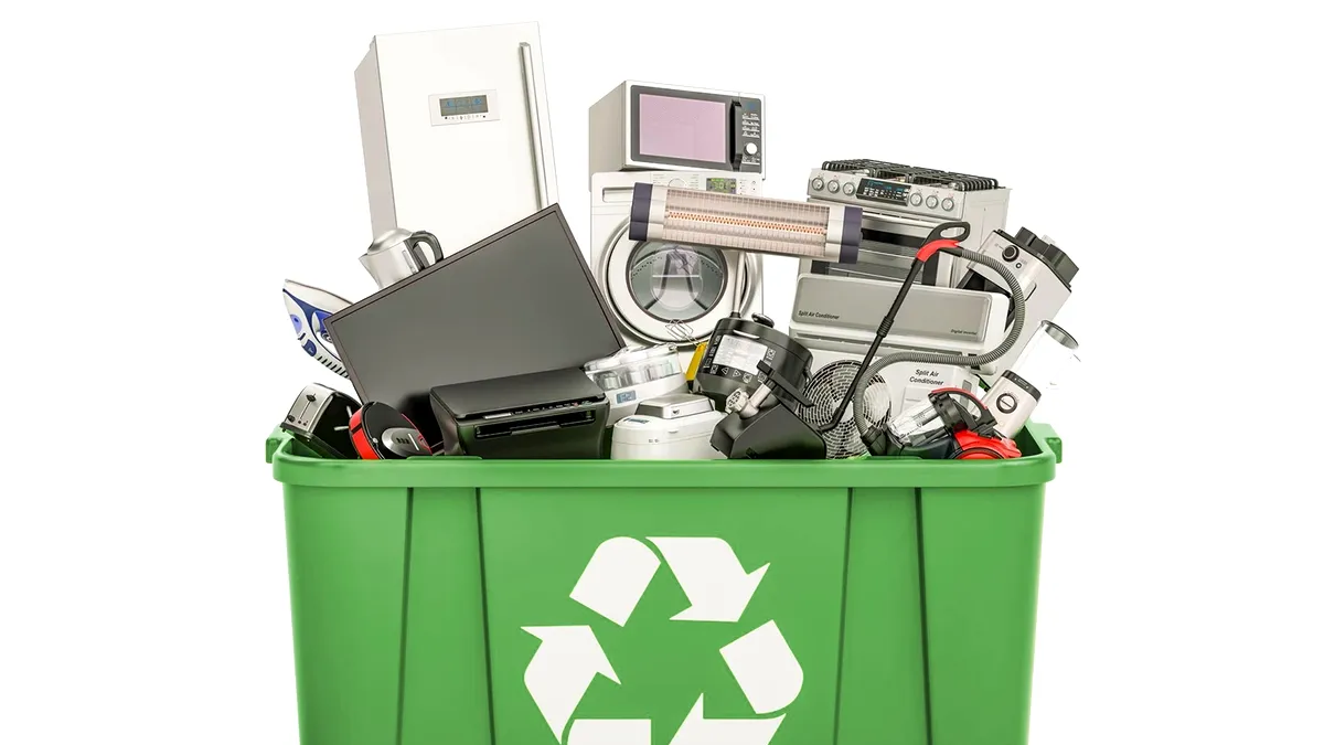 Dincolo de hârțogărie: Legea care decide cine plătește pentru vechiturile tale electrice și viitorul panourilor solare