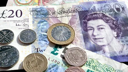 Leul s-a depreciat, vineri, față de lira sterlină și euro, la cursul BNR