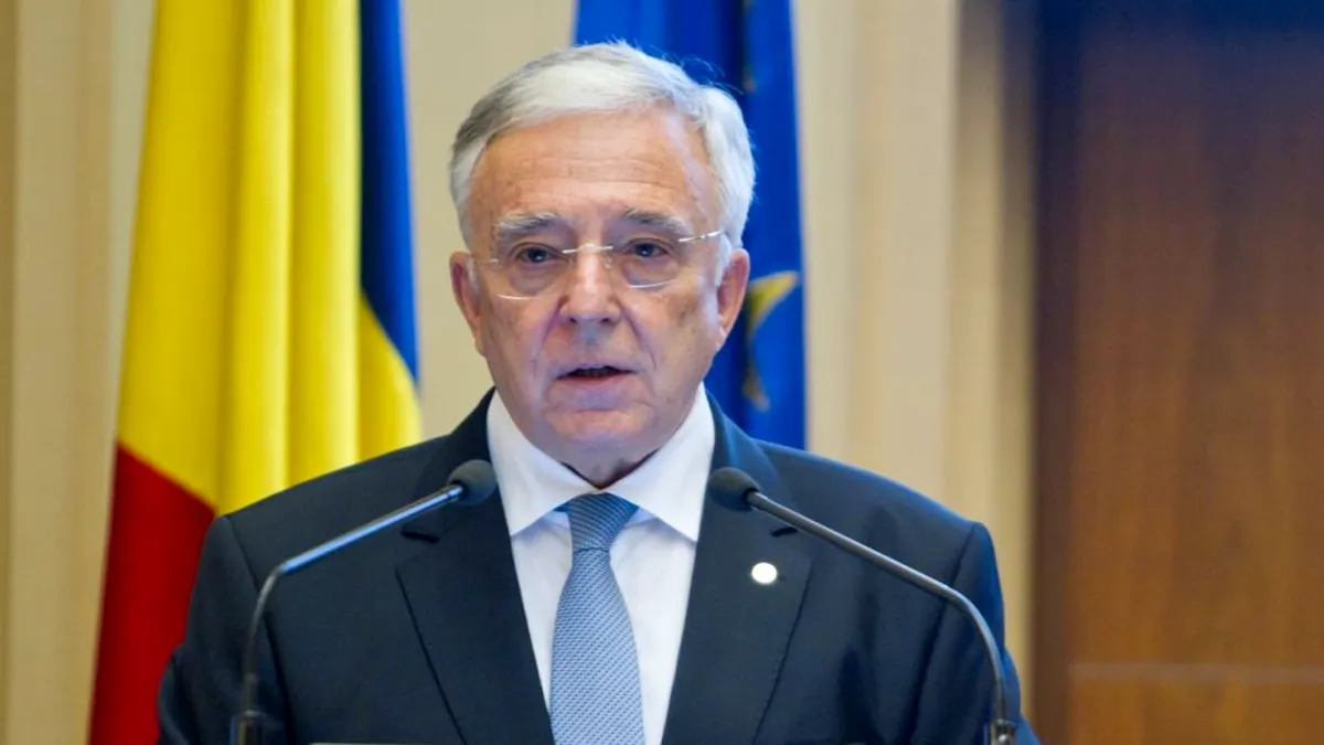 Guvernatorul BNR, Mugur Isărescu, a contestat la Curtea Constituțională articolul de lege prin care i s-a deschis un proces de colaborator al Securității