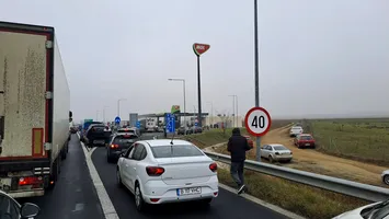 Coloană de 11 km la intrarea în țară, la Vama Nădlac. Ce rute ocolitoare sunt recomandate