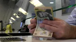 RCC scade de la 1 aprilie 2026. Rate mai mici pentru românii cu credite în lei