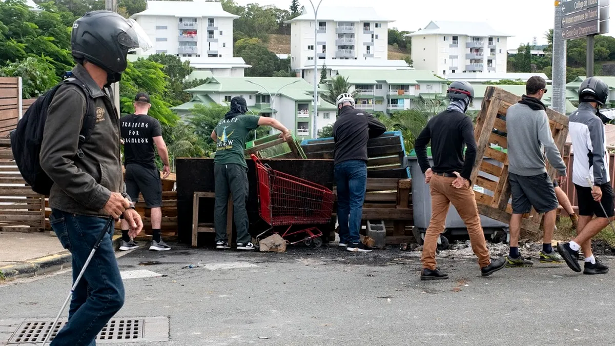 Franța acuză Azerbaijanul de instigarea revoltelor violente din Noua Caledonie