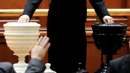 Începe strângerea de semnături pentru moțiunea de cenzură; ce lider întinde o mână PSD și PNL