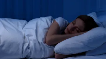 Somnul neregulat mărește riscul de AVC și criză cardiacă