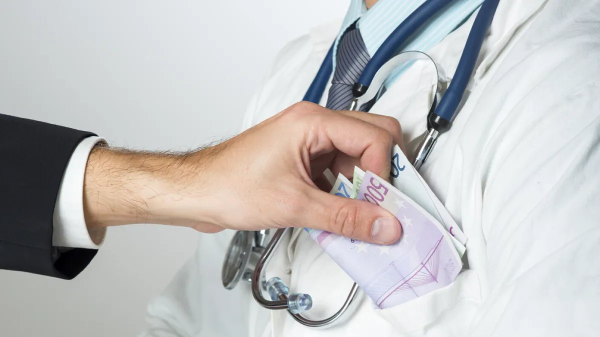 DGA a ajuns la Bălăceanca: Medic psihiatru, prins cu mită!