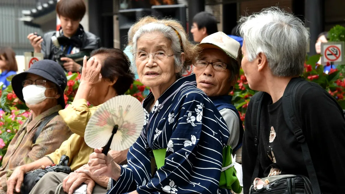 Japonia. Număr record de persoane centenare: peste 92.000