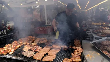 Campionatul Național de Mici. Se pregătește un record mondial