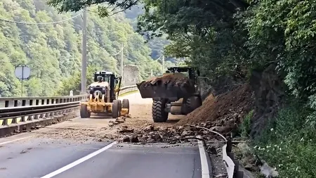 CNAIR: Lucrările au ajuns la 80% pe sectorul de drum Boiţa - Lazaret de pe Valea Oltului, iar de luni se intră în ultima săptămână în care DN7 este închis în zonă
