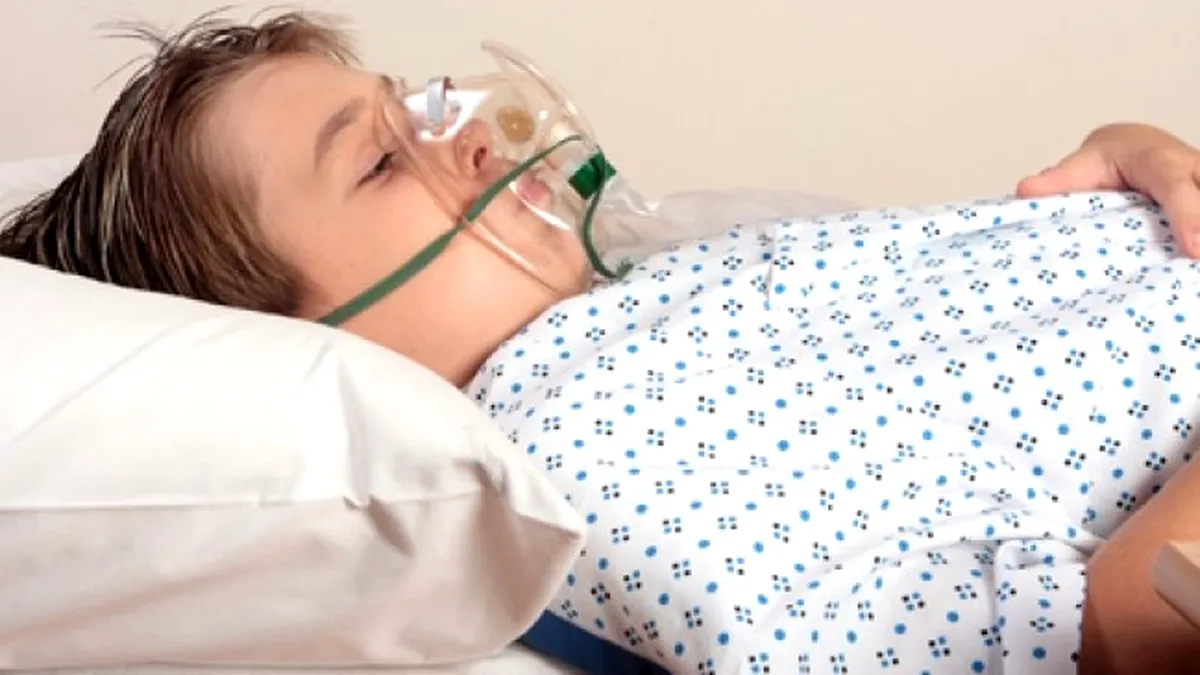 Caz de meningită bacteriană confirmat la o elevă din Reșița. Autoritățile au demarat măsuri de siguranță