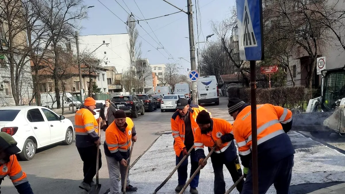 Echipele Infrastructură Sector 5 au efectuat reparații ale carosabilului în zone intens circulate