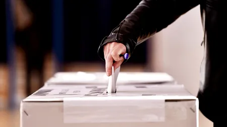 Haos și tensiuni la Costinești: Luptă strânsă între PSD și PNL pentru un singur vot