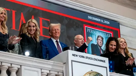 Acțiunile americane s-au prăbușit, luni, după confirmarea taxelor mărite pentru Mexic și Canada. Down Jones a căzut cu 700 de puncte