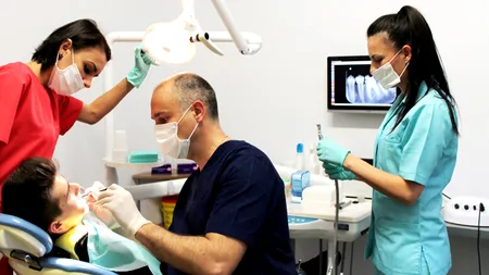 Colegiul Medicilor Dentiști vrea să crească costurile tratamentelor stomatologice și să pună pacienții pe drumuri