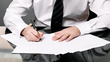 Practicienii în insolvență contestă plafonarea onorariilor. UNPIR: „O imixtiune a statului în economia de piață”