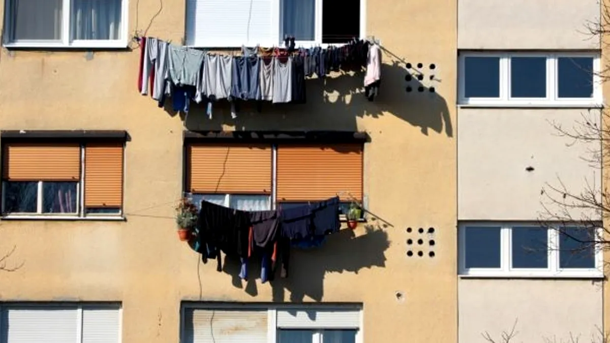 Orașul din România unde este interzis uscatul rufelor pe exteriorul blocurilor
