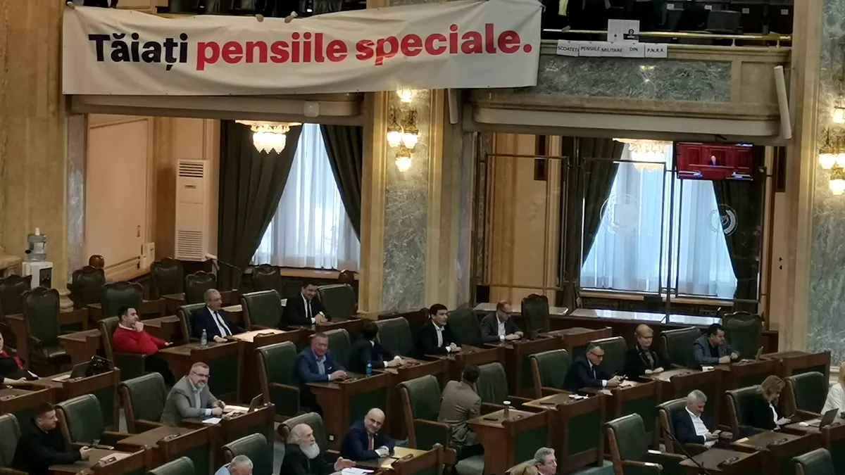 Încrederea în politicieni și instituțiile statului a scăzut alarmant (sondaj)