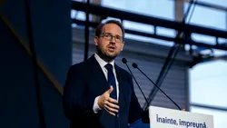 Adio cu „Deșteaptă-te, române”, acuzații pe bandă rulantă. Revoluționarii din L.O.R.D.’89 îl pun la zid pe Dominic Fritz