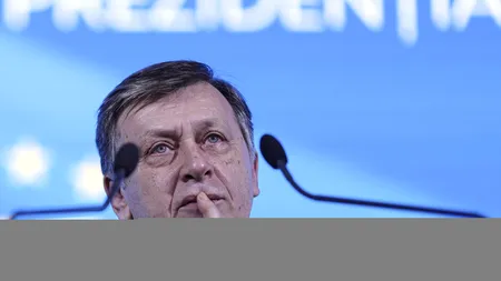 Crin Antonescu, 24 de ani cu postul blocat la un liceu de top din Tulcea. Klaus Iohannis, 17 ani la Sibiu