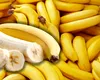 Greșeala făcută de aproape toți când curăță o banană. Ce rol au firele albe lipite de fruct
