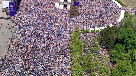 Miting uriaș, în Republica Moldova. Maia Sandu: „Locul nostru este în Europa” FOTO+VIDEO