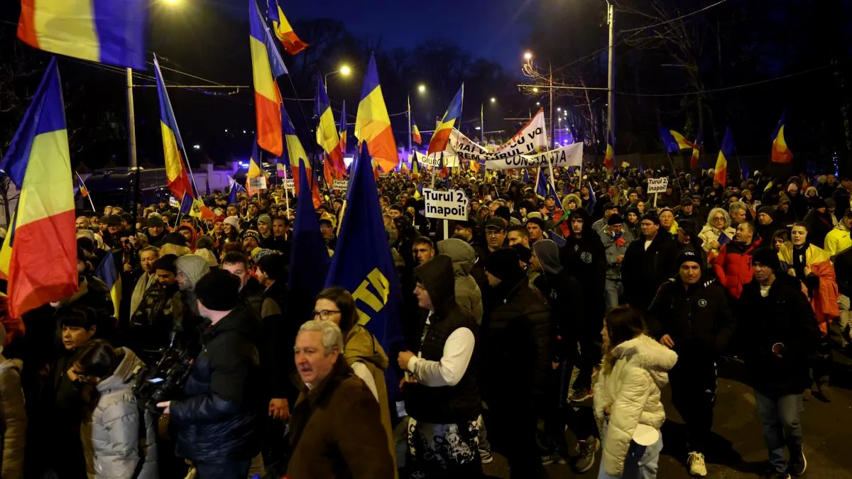 Reporter bătut la protestul AUR. Poliția îl caută pe agresor