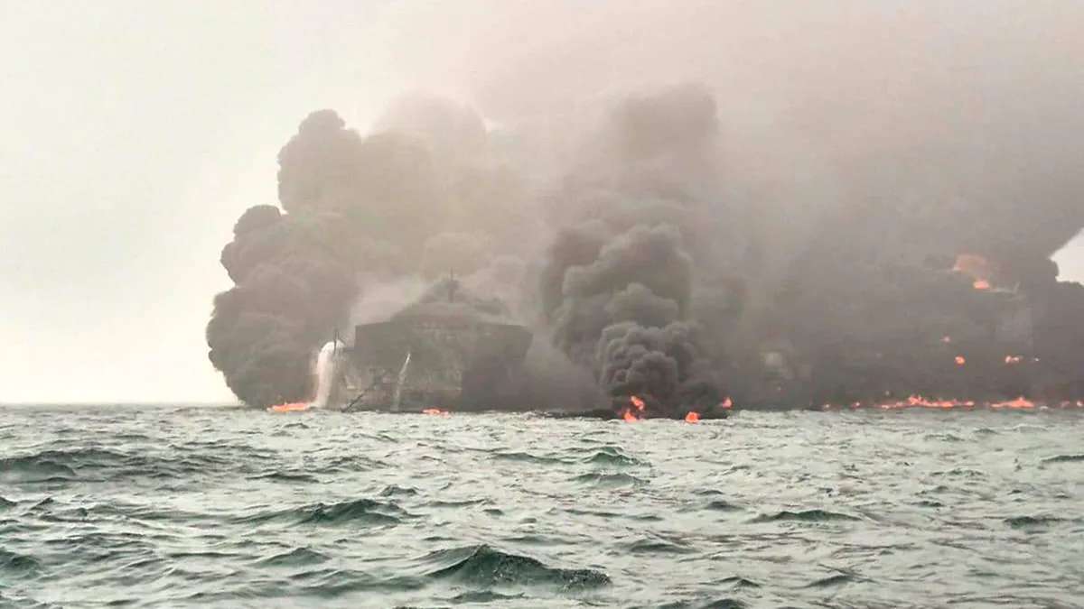 Accident naval în Marea Nordului: coliziune între un petrolier și un cargo cu cianuri