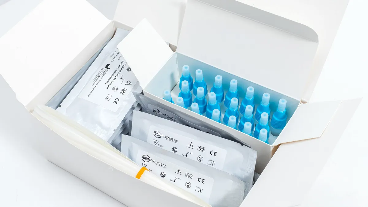 DDA Diagnostic a creat un test antigen nazofaringian care depistează SRAS-CoV-2 în 15 minute