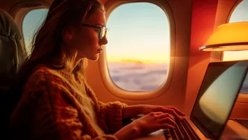 Sunt sau nu utile șosetele compresive în avion?