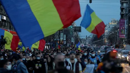 Sute de amenzi și dosare penale pentru protestatarii anti-restricții din București