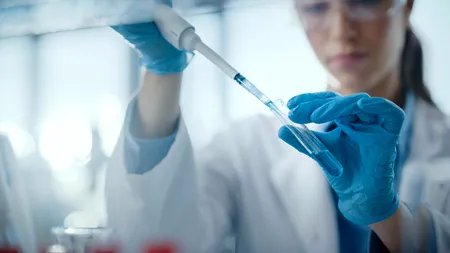 Un vis ar putea deveni realitate: Descoperirea proteinei anti-îmbătrânire