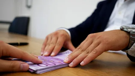 Propunere legislativă: conturi bancare, fără comisioane, pentru fiecare român