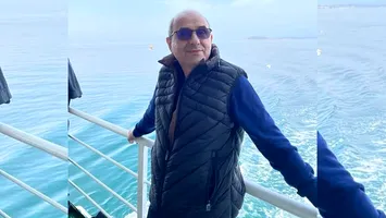 7.500 de euro pe lună pentru șeful piețelor din Iași. Este prieten apropiat al primarului Mihai Chirica
