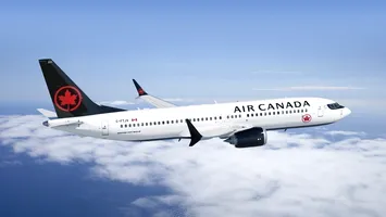 Eroare la peste 300 km/h. Un avion a luat foc, după ce copilotul a încurcat… stânga cu dreapta