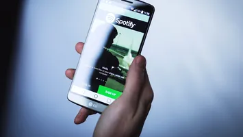 Acuzații pentru Spotify: muzică generată de AI, publicată pe profilul unui artist decedat