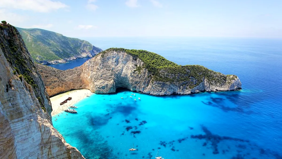 Grecia deschide sezonul estival de la 1 martie. Care vor fi restricțiile de călătorie