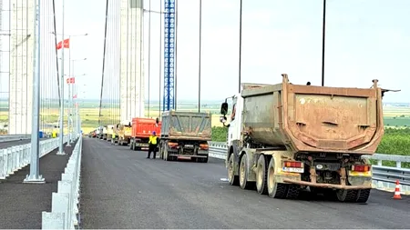 Primul accident auto pe nou inauguratul pod suspendat de la Brăila