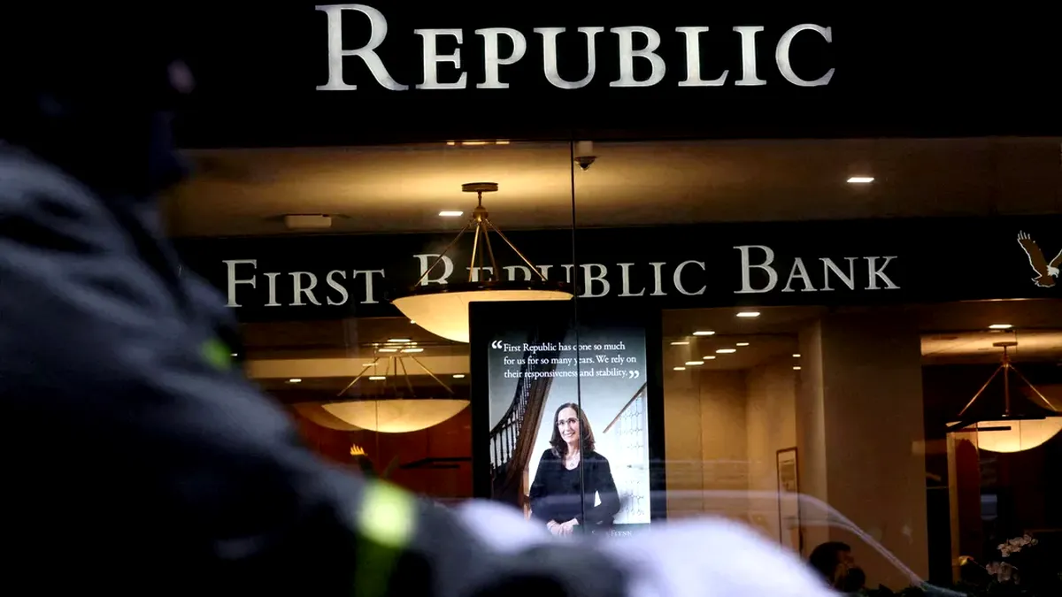 Banca bogaților din America are probleme uriașe. Retrageri masive de fonduri în ultimele luni