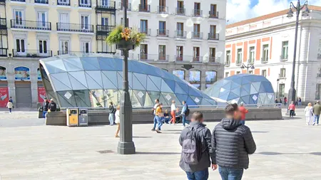 „OZN”-urile din centrul Galațiului, „plagiate” după Stația de metrou „Sol” din Madrid
