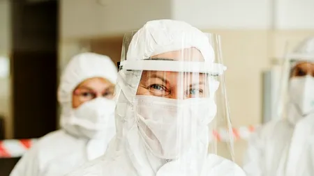 Medicul care a descoperit Ebola spune că omenirea va fi lovită de tot mai multe virusuri mortale