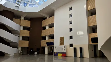 Nicușor Dan, în fața instanței la Ploiești: campanie electorală cu… robe și avocați