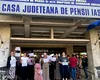 Proteste spontane: bugetarii țin cu dinții de bonusuri