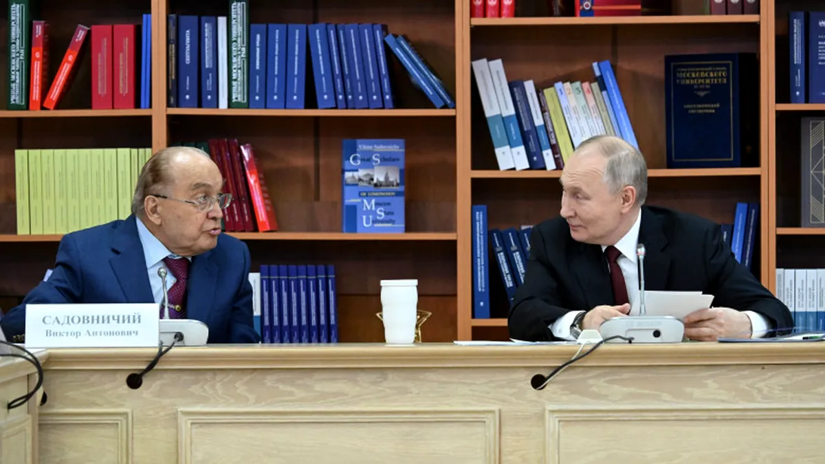 Putin rămâne uimit după ce primarul Moscovei îl contrazice în legătură cu salariile