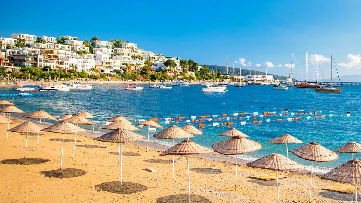 Staţiunea preferată de români, în declin: de la vedeta sezonului estival la deșertul turistic al verii 2025