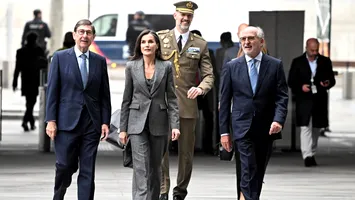 Regina Letizia, captivantă într-o ținută de birou, la un preț accesibil
