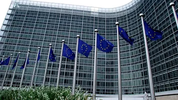 Pericol major pentru România: Bruxelles-ul ar putea îngheța 64 de miliarde de euro